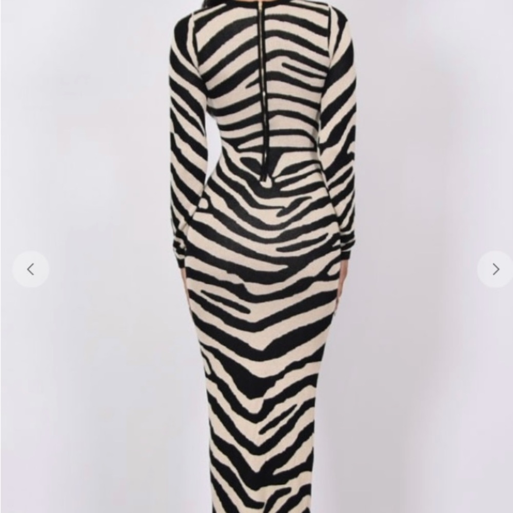 Cameo| Zebra print Sweater Dress - Picture 2 of 4